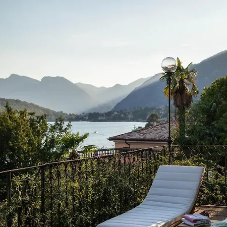 Bertoni Terrazzo - By Lovecomo בית נופש