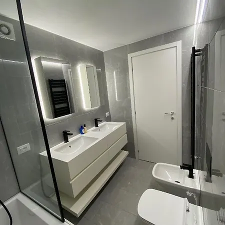 בית נופש Bertoni Terrazzo - By Lovecomo טרמצו